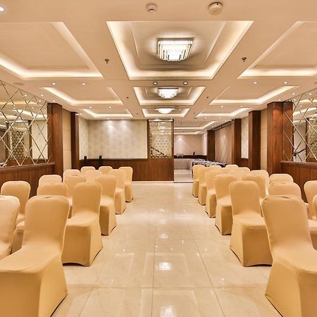 Hotel Sumaditya Jaipur Ngoại thất bức ảnh