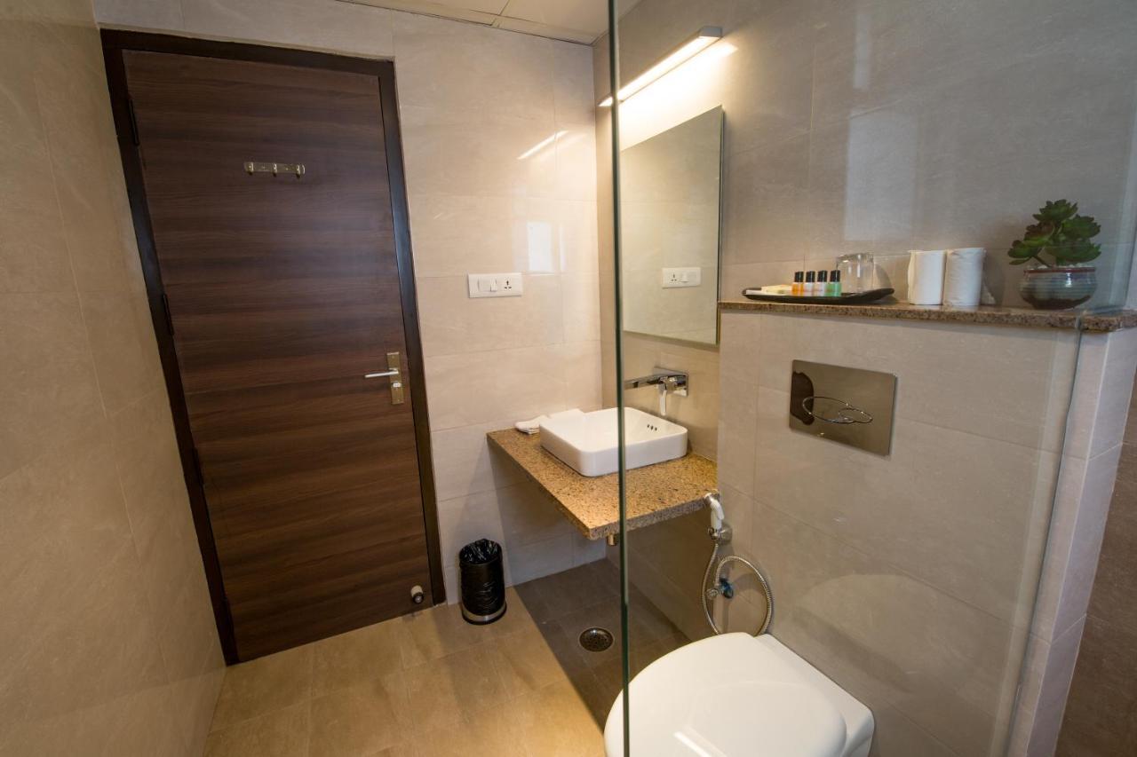 Hotel Sumaditya Jaipur Ngoại thất bức ảnh