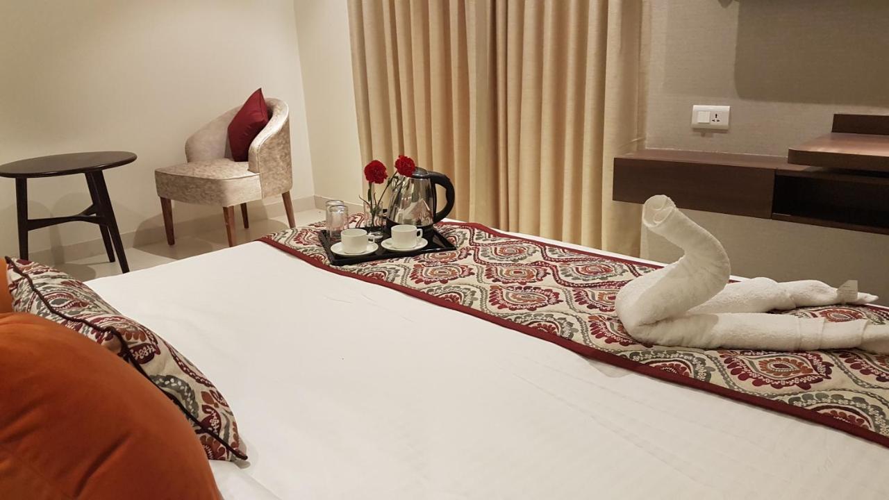 Hotel Sumaditya Jaipur Ngoại thất bức ảnh